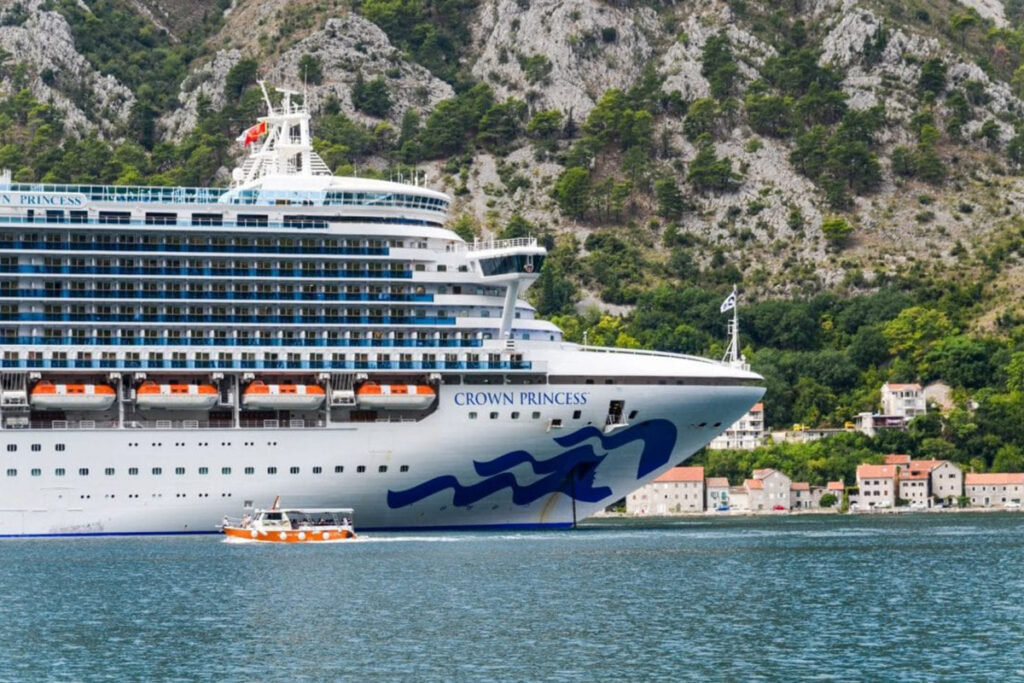 Il troppo turismo di Kotor in Montenegro preoccupa gli abitanti del luogo