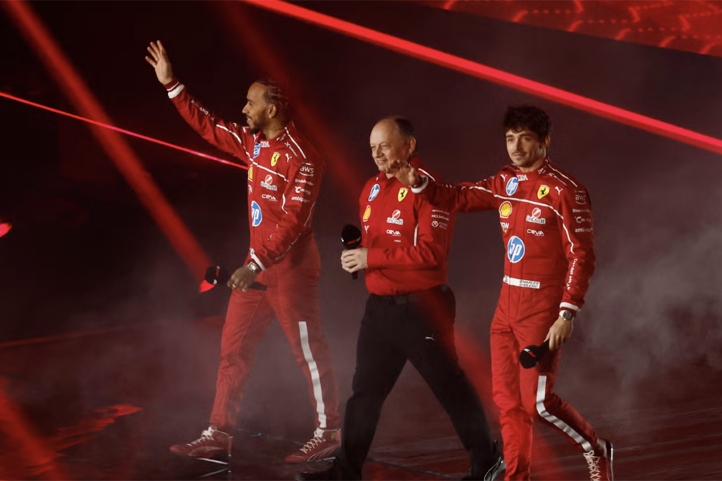 La Ferrari presenta la SF25 a Londra di fronte a 20 mila fan