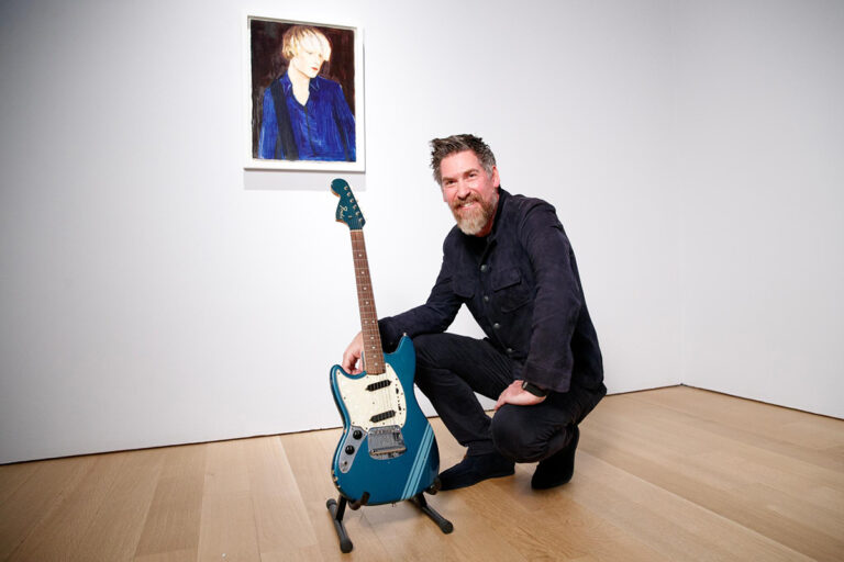 All'asta la chitarra di Kurt Cobain usata in "Smells Like a Teen Spirit"