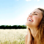 Due minuti di risate giovano come 20 minuti di passeggiata