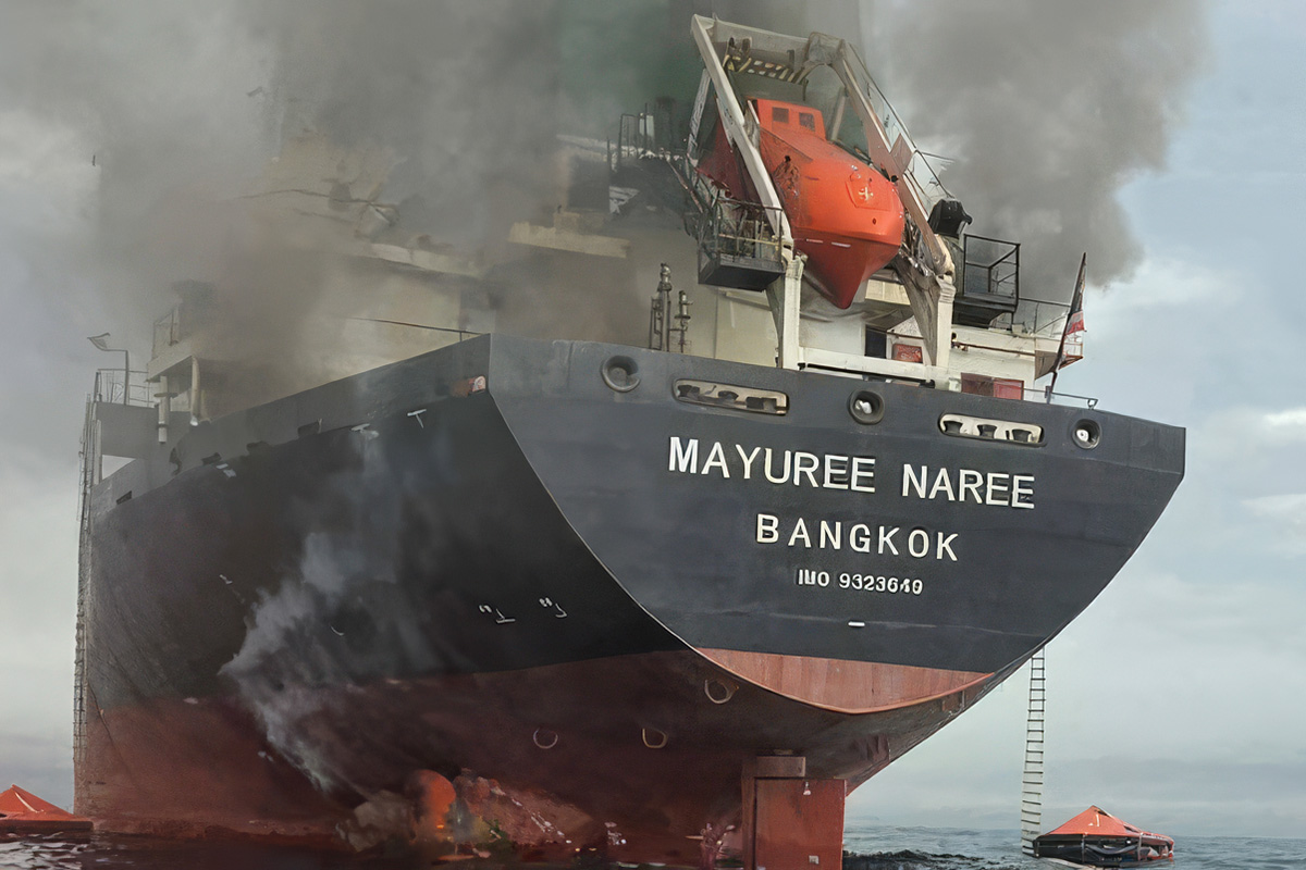 Colpite 3 navi cargo nello Stretto di Hormuz