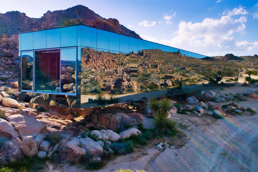 La casa invisibile in vendita per 18 milioni di dollari