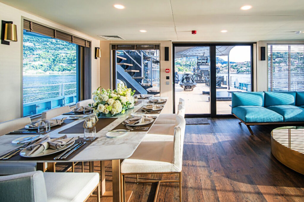 Lo yacht Five Oceans ridefinisce l'idea di esperienza in mare aperto