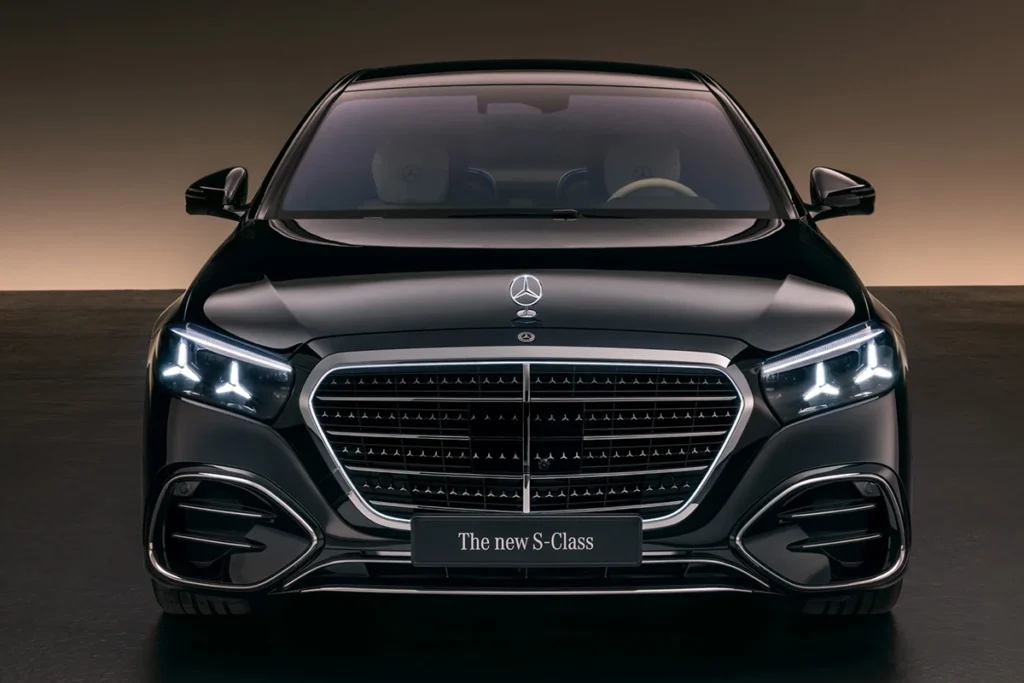 La nuova Mercedes Classe S con IA e cinture di sicurezza riscaldate
