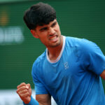 Carlos Alcaraz rinuncia anche a Wimbledon