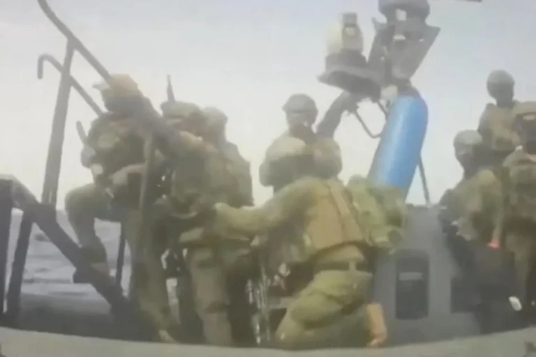 Aiuti umanitari diretti a Gaza intercettati dalle forze israeliane vicino a Cipro