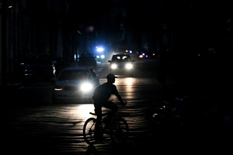 Cuba di nuovo alle prese con un blackout totale