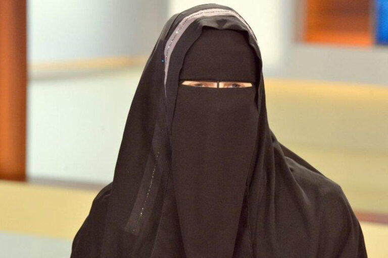 Anche il Portogallo vieta il burka in pubblico