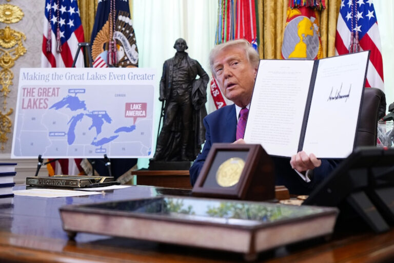 Donald Trump ha ribattezzato il Lake Ontario in Lake America