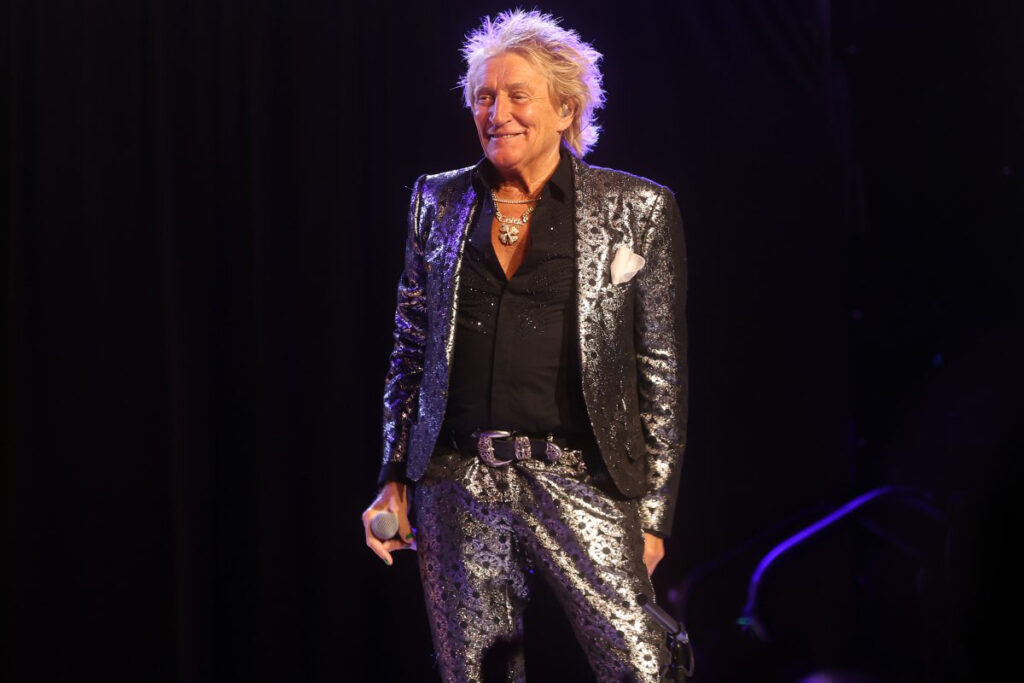 Rod Stewart annulla i concerti dopo un intervento chirurgico al cuore