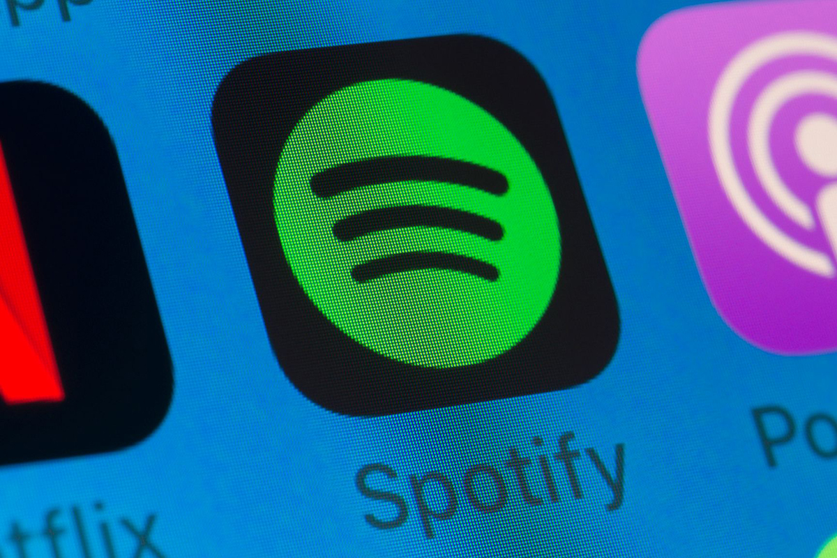 Spotify introduce il badge che identifica gli artisti generati dalla IA