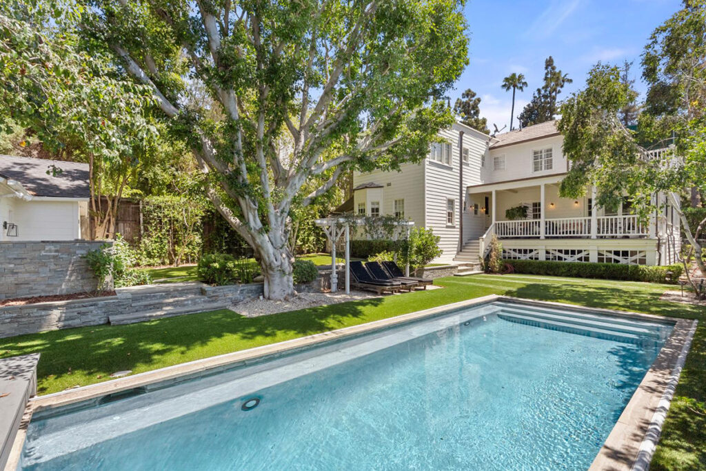 Amanda Seyfried vende la sua casa ad Hollywood Hills per 3 milioni di dollari