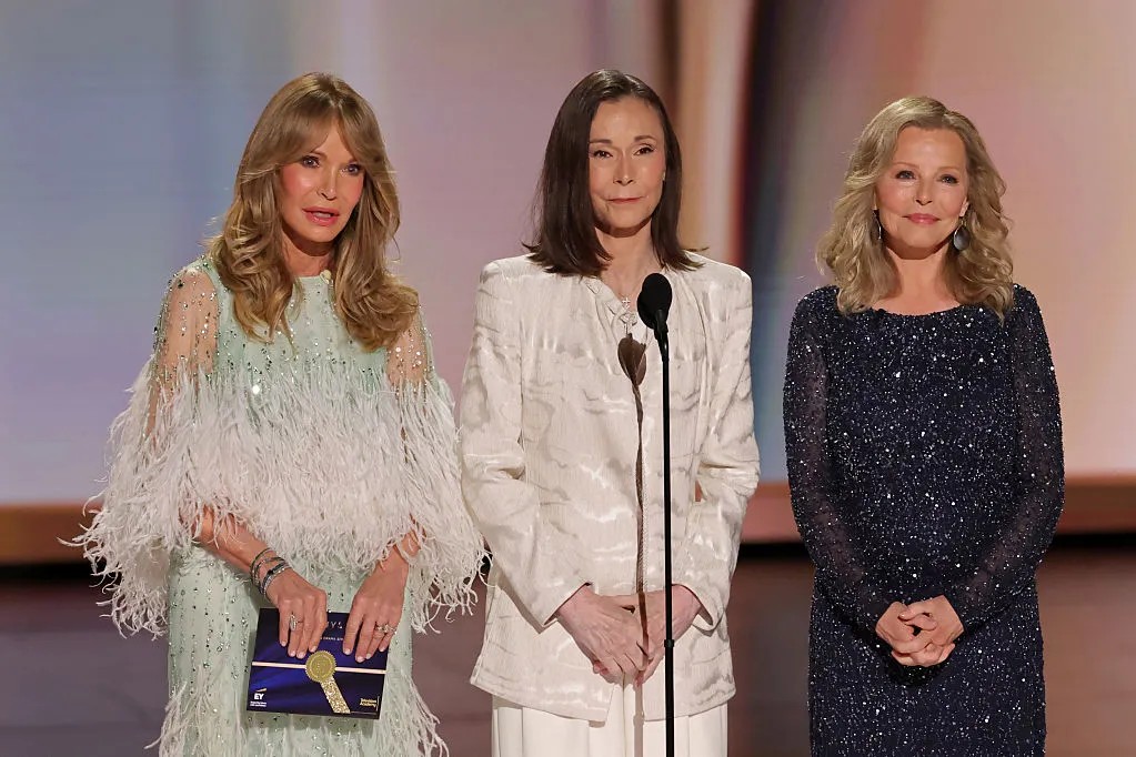 Le Charlie's Angels sono tornate in azione sul palco degli Emmy