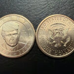 La Zecca degli Stati Uniti lancia la moneta da 1 dollaro raffigurante Donald Trump