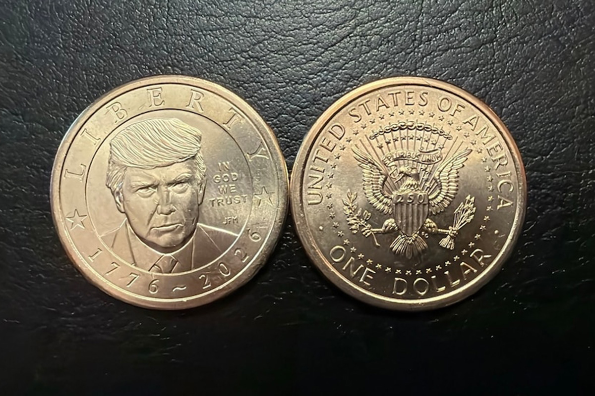 La Zecca degli Stati Uniti lancia la moneta da 1 dollaro raffigurante Donald Trump