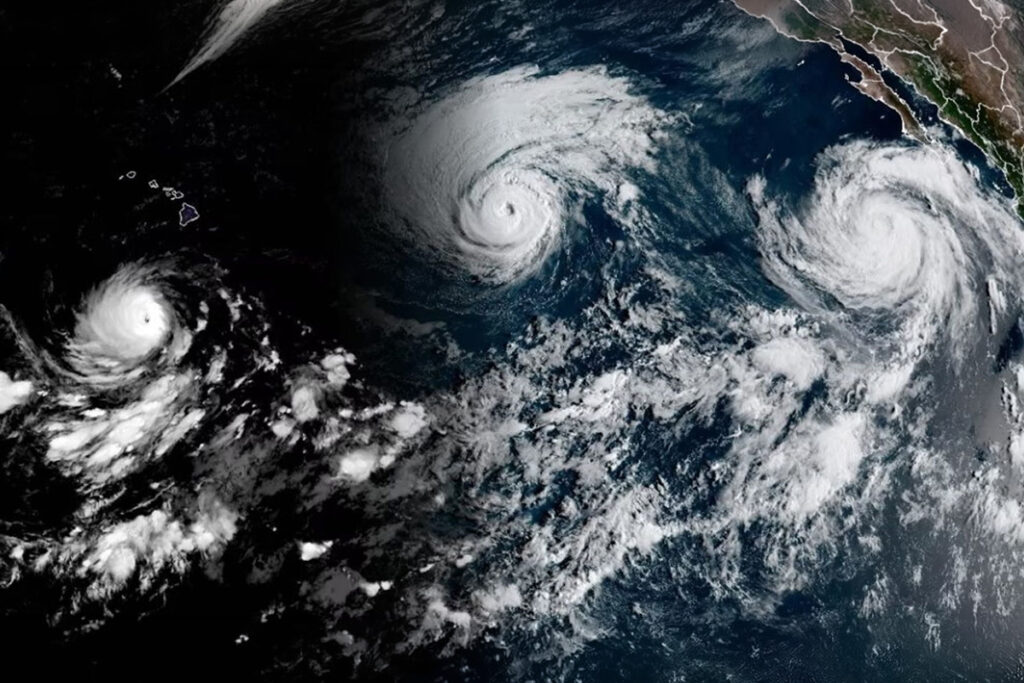 Tre uragani in azione nel Pacifico mentre incombe il Super El Niño.