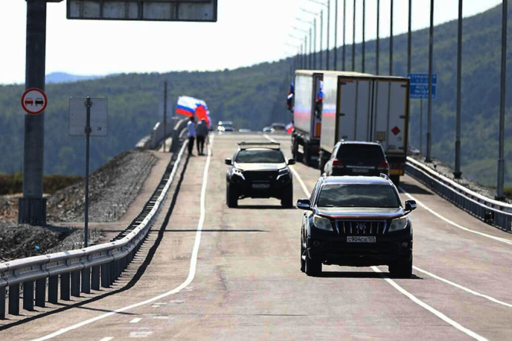 Russia e Corea del Nord inaugurano il primo ponte stradale al confine