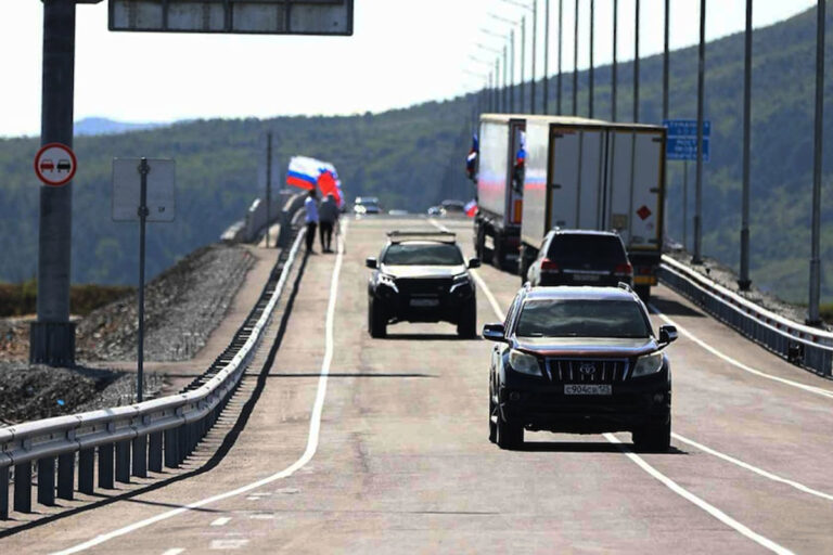Russia e Corea del Nord inaugurano il primo ponte stradale al confine