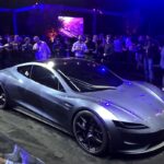 Tesla riapre i preordini per la nuova Roadster: 50.000 dollari al buio prima del debutto