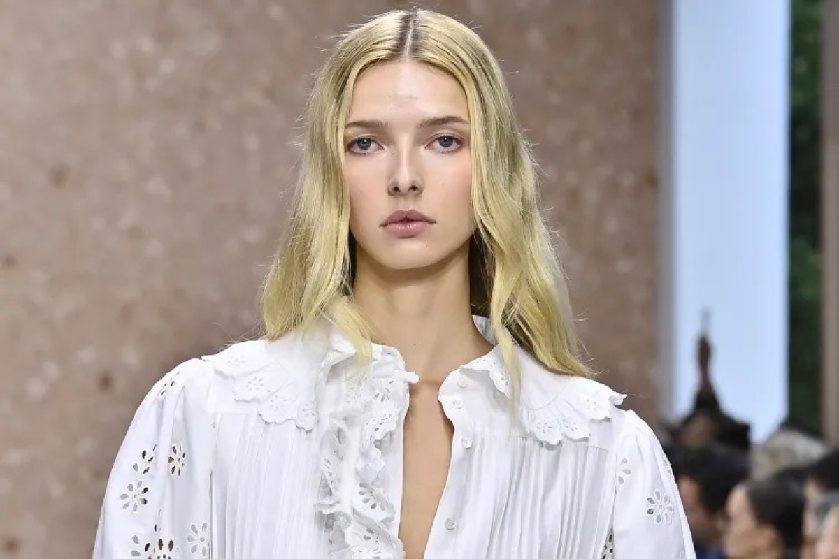 Apple Martin debutta in passerella: la figlia di Gwyneth Paltrow e Chris Martin sfila per Chloé a Parigi