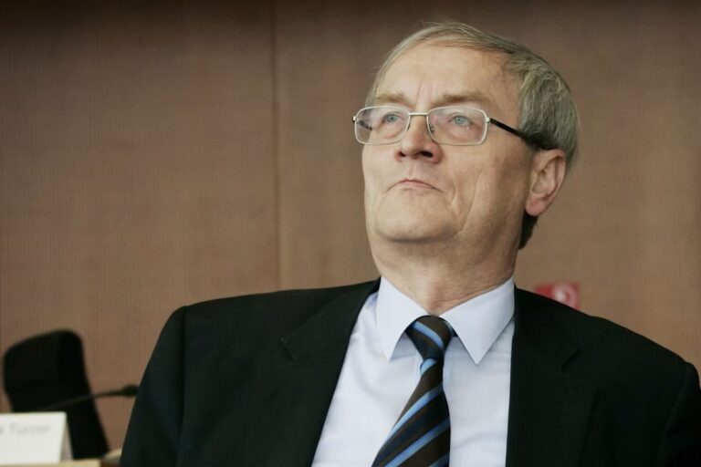 Il grande tradimento degli 007 tedeschi: arrestato August Hanning, ex capo dell'intelligence