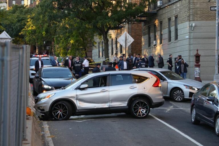 New York, agente dell’ICE spara e ferisce un uomo nel Bronx: a bordo dell’auto c’era un bimbo di 5 anni
