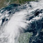 L'Atlantico si sveglia dal letargo: Isaias punta sul Golfo del Messico, scatta l'allerta negli Usa