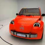 Stellantis alla prova di Parigi: offensiva elettrica low-cost con il mito della 2CV per arginare i rivali cinesi