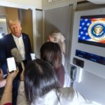 Scontro Casa Bianca-media: vietato a Politico l'accesso all'Air Force One per il comizio di Trump