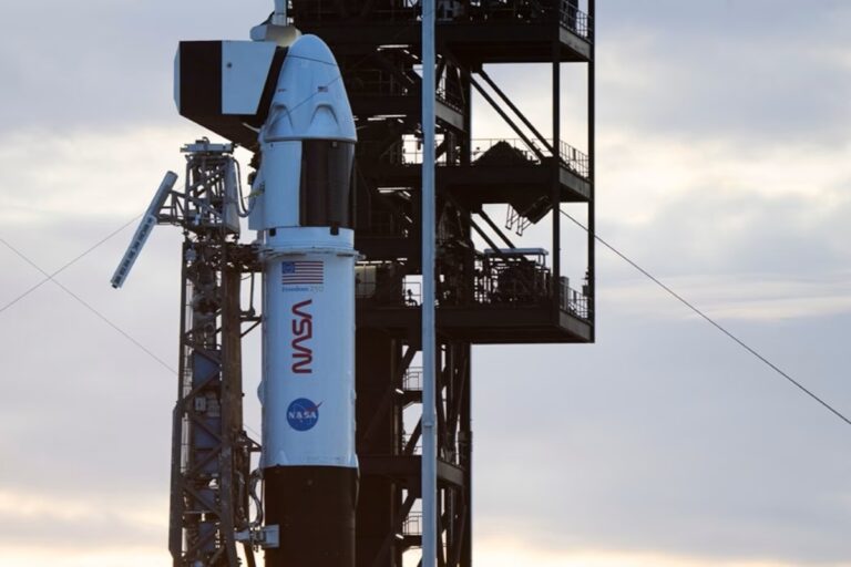 Spazio, partita la missione Crew-13 per il viaggio più veloce della storia verso la ISS